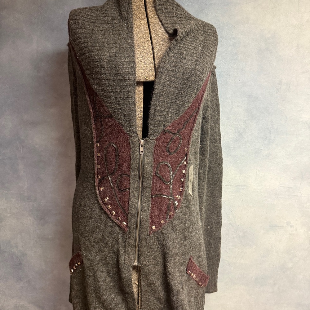NWOT buckle boutique sweater